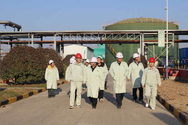 西安石油大学领导专家莅临【中陕核】华浩轩公司参观交流